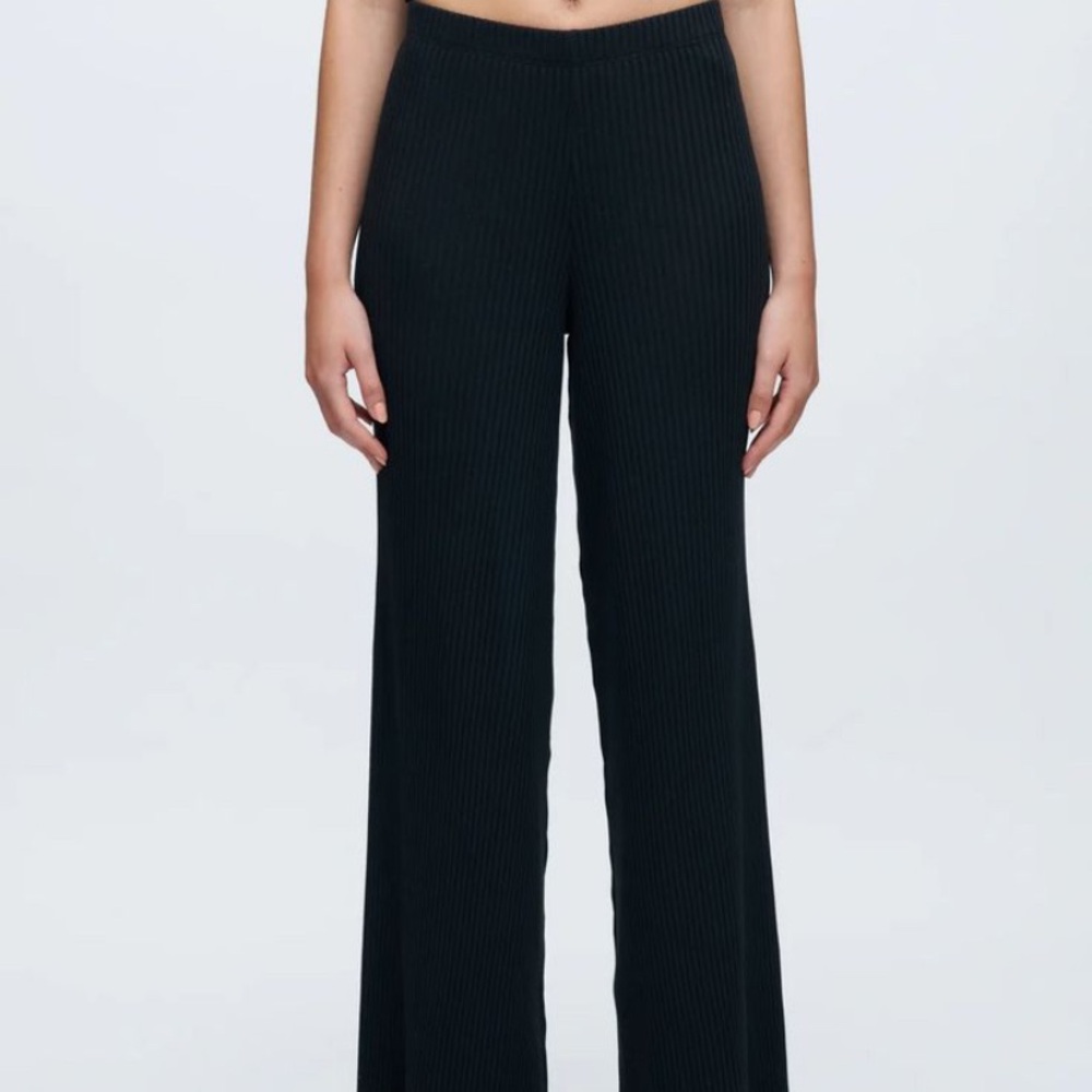 KOTN Black Ribbed Knitwear